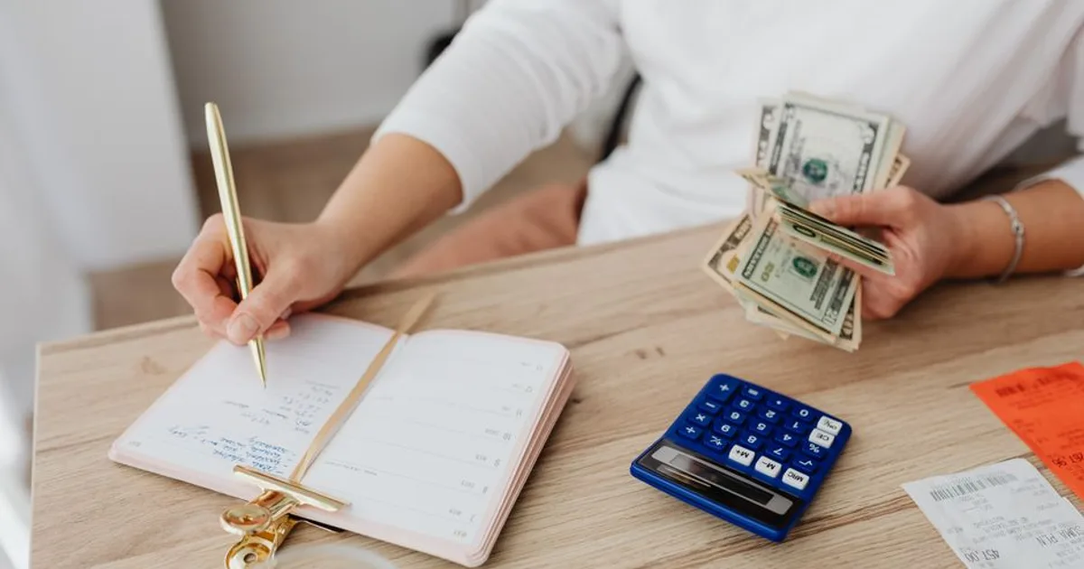 How to Cut Monthly Expenses by 30%