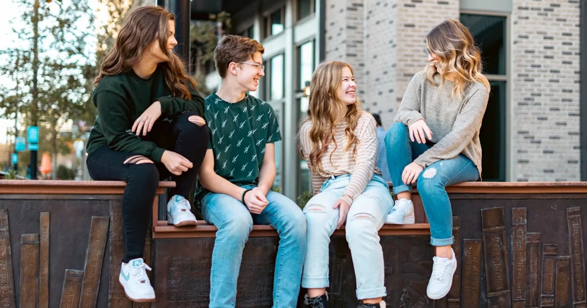 How to Talk to Teenagers Without Arguments