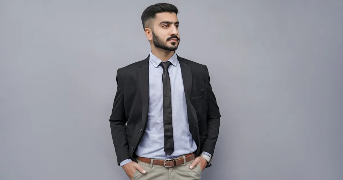 a man in a suit and tie