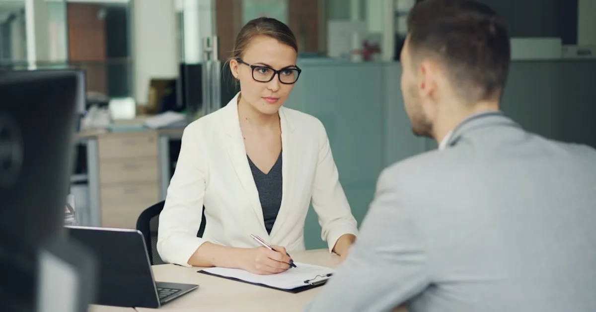 What to Wear to a Job Interview: Practical Guide